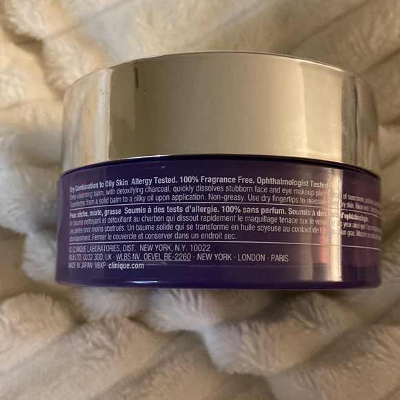 Clinique cleansing balm - Picture 3 of 3